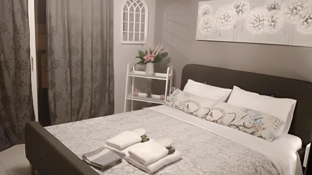 Iris Deluxe Suites 2 Кавала Экстерьер фото